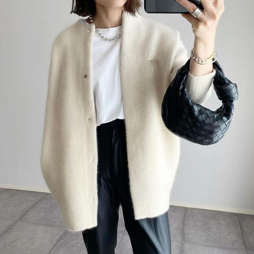 Damen Strickjacke - Elegante Hüftlänge mit Struktur