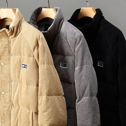 Herrenjacke mit Stehkragen und durchgehendem Reißverschluss